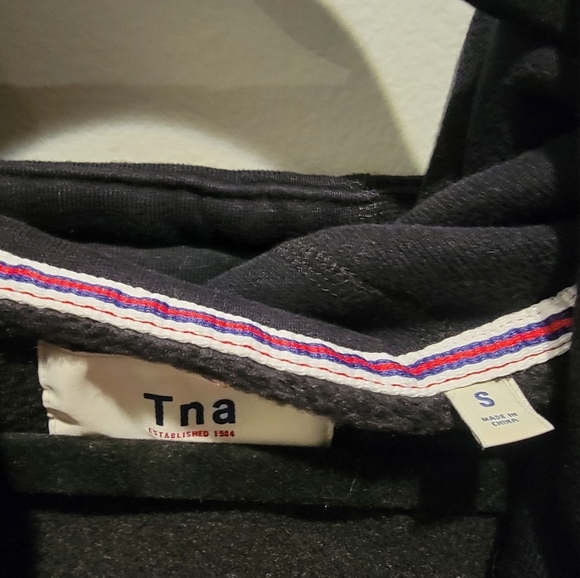 TNA|Women's Hoodie Sz Sml. NWOT. - Picture 4 of 4